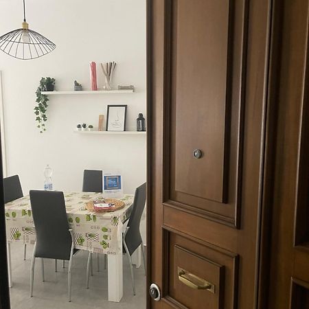 Deluxe Apartment Self Check In Parking เจนัว ภายนอก รูปภาพ