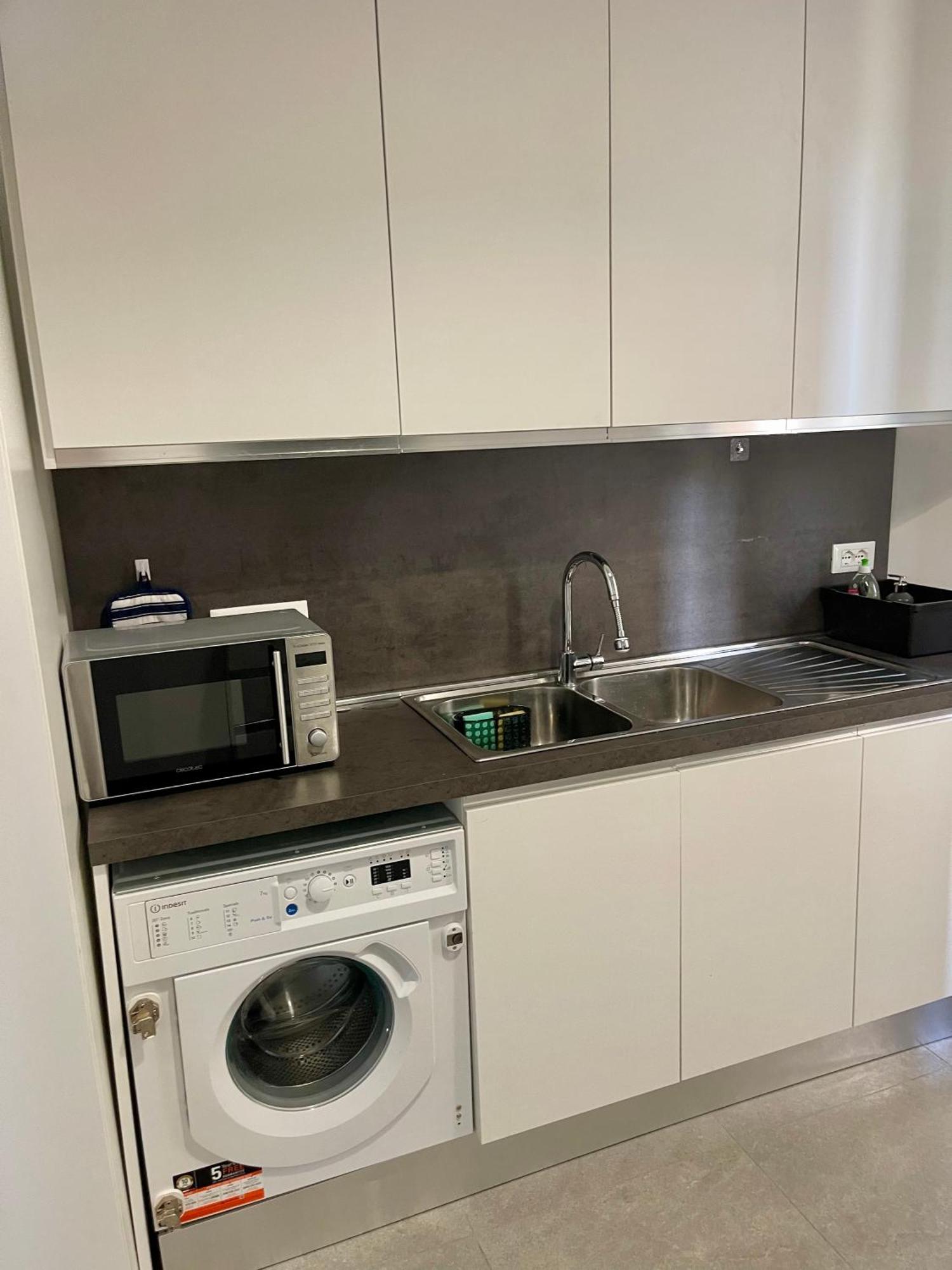 Deluxe Apartment Self Check In Parking เจนัว ภายนอก รูปภาพ