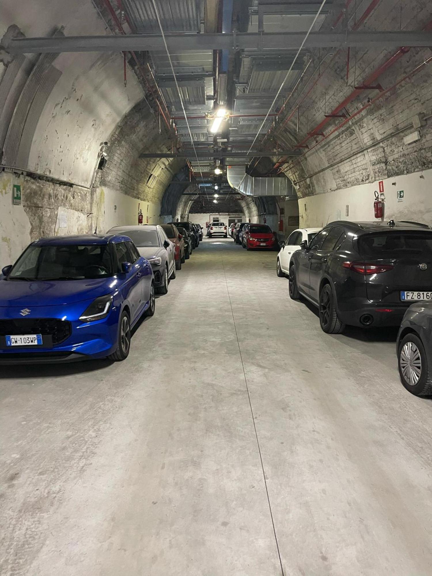 Deluxe Apartment Self Check In Parking เจนัว ภายนอก รูปภาพ